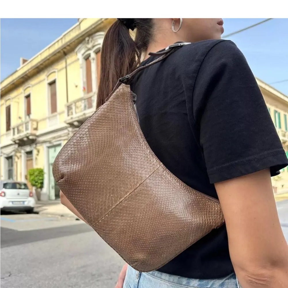 ✨GUCCI Y2K Tom Ford Era Tan Python Snake Pouchette Shoulder Bag - Picture 2 of 16